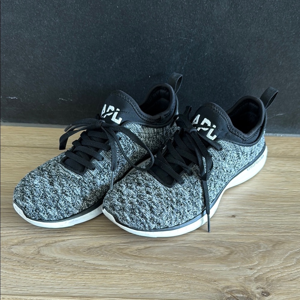 APL Women’s Techloom Phantom Running Shoe